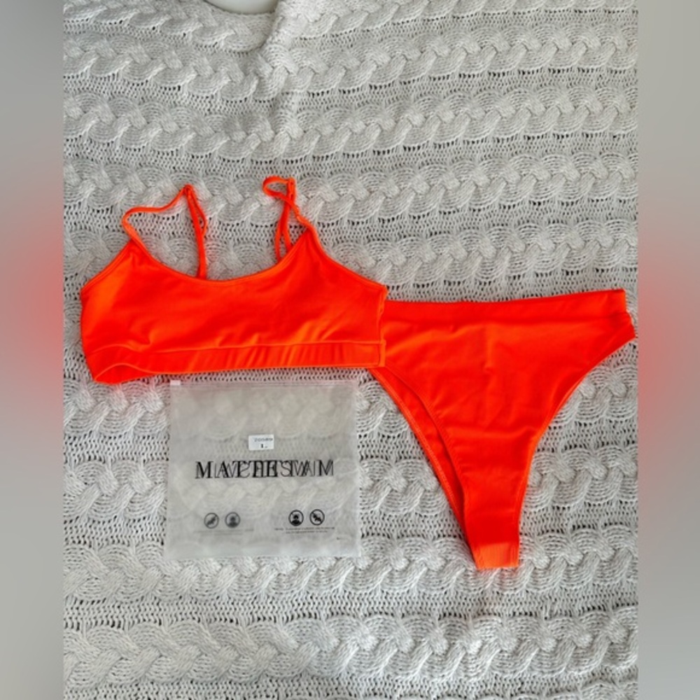 ✨Matte Swim two piece swimwear new never before worn in good/fair condition✨